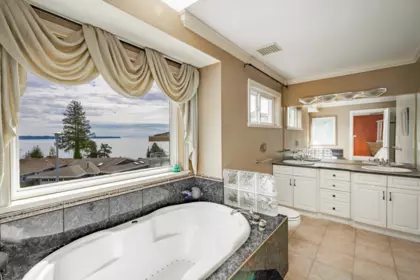 Outdoor Patio Photo of 1339 132b Street, Surrey, BC