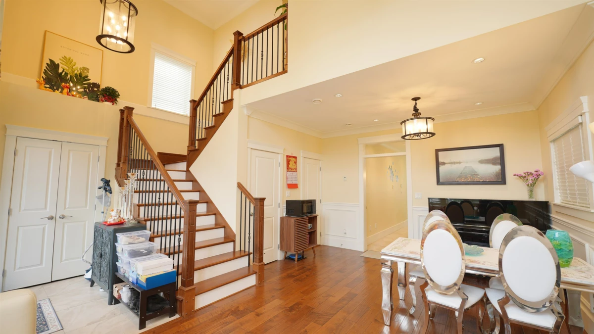Living Room Photo of 10511 No. 1 Road, Richmond, BC