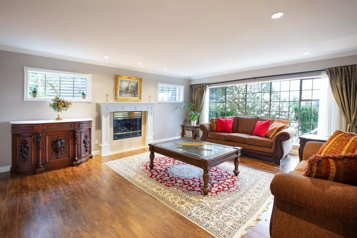 Dining Area Photo of 3973 Braemar Place, North Vancouver, BC