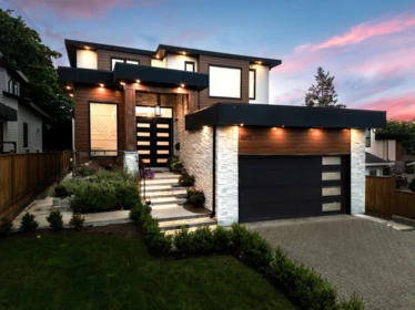 Front Yard Photo of 19171 60b Avenue, Surrey, BC