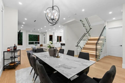 Kitchen Island Photo of 19171 60b Avenue, Surrey, BC