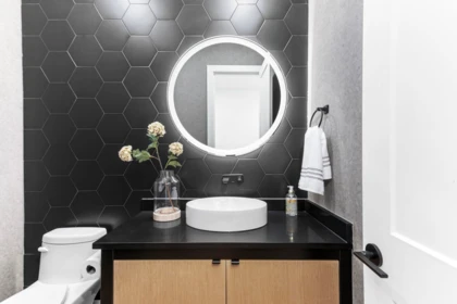 Powder Room Photo of 19171 60b Avenue, Surrey, BC