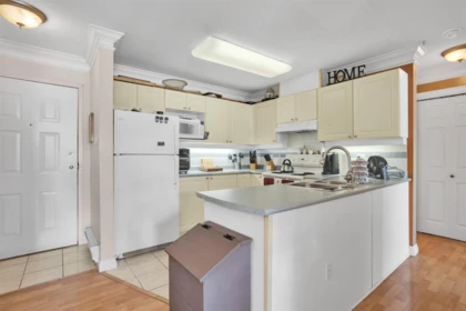 Breakfast Nook Photo of 417 1591 Booth Avenue, Coquitlam, BC