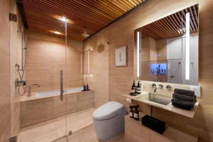 Guest Bathroom Photo of 708 1568 Alberni Street, Vancouver, BC
