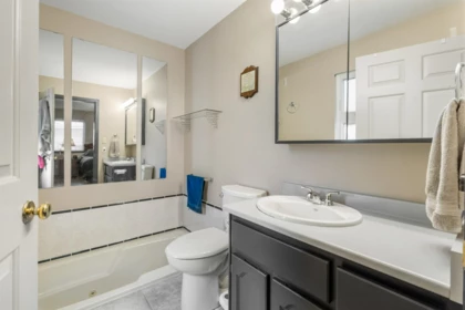 Laundry Room Photo of 9366 209b Street, Langley, BC