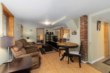 Entry Foyer Photo of 6319 Sophia Street, Vancouver, BC