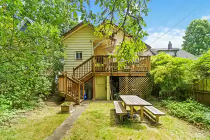 Outdoor Kitchen Photo of 6319 Sophia Street, Vancouver, BC
