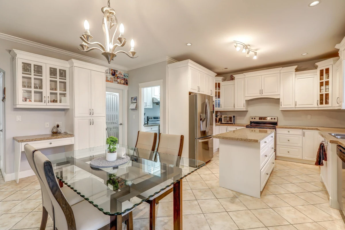 Living Room Photo of 16226 96b Avenue, Surrey, BC