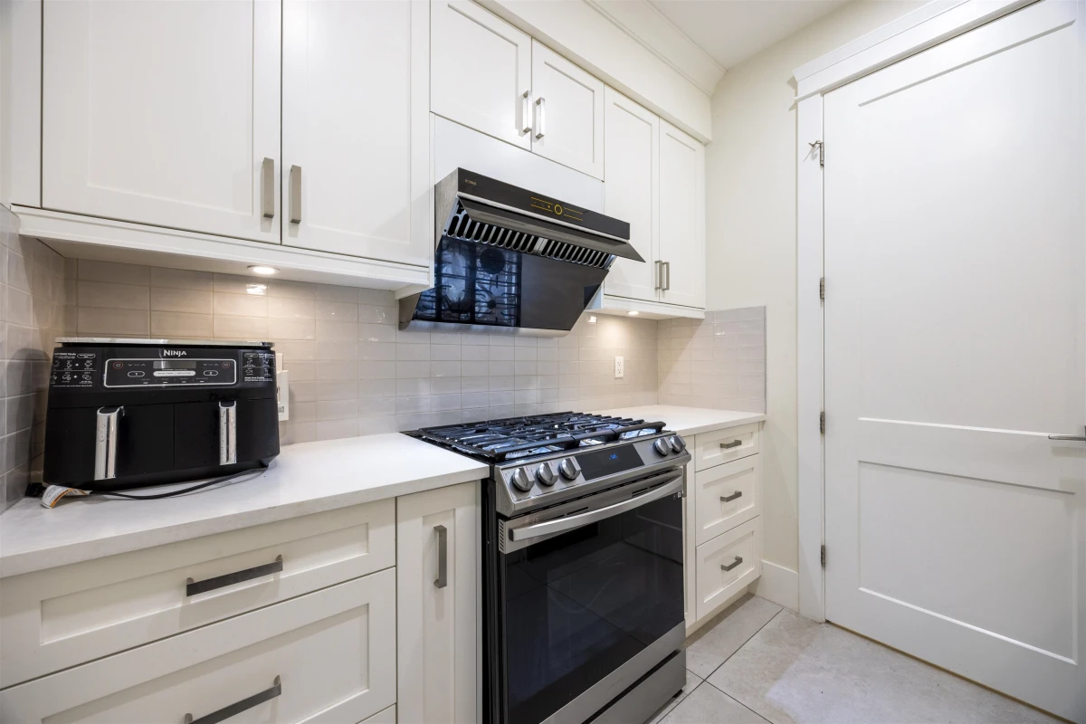 Family Room Photo of 1245 Kent Street, White Rock, BC