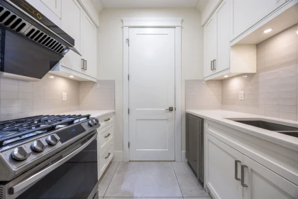 Kitchen Photo of 1245 Kent Street, White Rock, BC