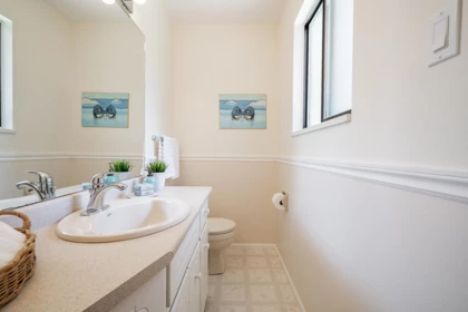 Breakfast Nook Photo of 14586 18 Avenue, Surrey, BC