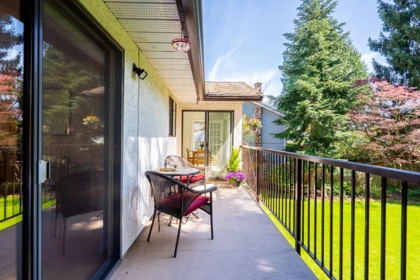 Laundry Room Photo of 14586 18 Avenue, Surrey, BC