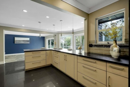 Breakfast Nook Photo of 15092 73 Avenue, Surrey, BC