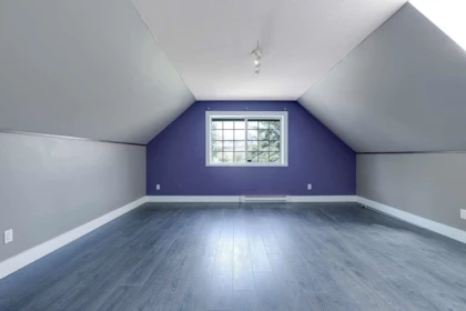 Hallway Photo of 15092 73 Avenue, Surrey, BC