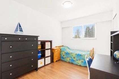 Basement Recreation Room Photo of 4072 Violet Street, North Vancouver, BC