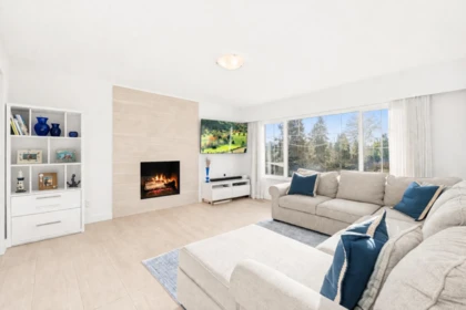 Kitchen Island Photo of 4072 Violet Street, North Vancouver, BC