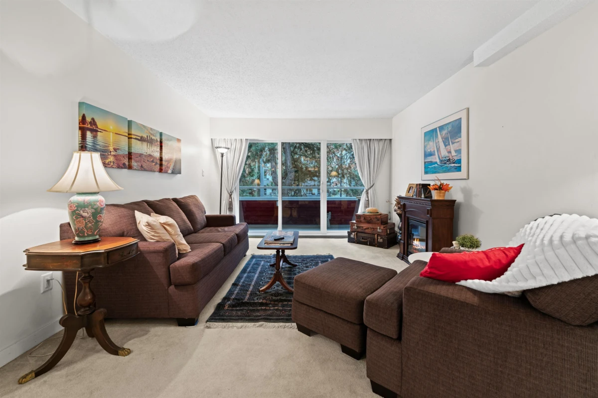 Family Room Photo of 206 250 W 1st Street, North Vancouver, BC