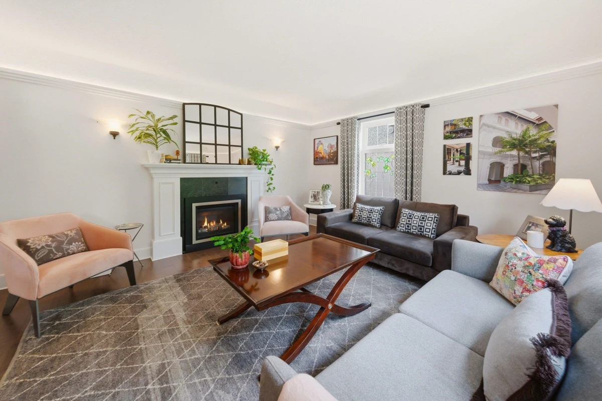Living Room Photo of 1418 Hamilton Street, New Westminster, BC