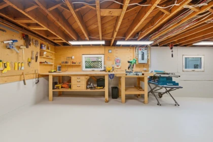 Hot Tub / Spa Photo of 1418 Hamilton Street, New Westminster, BC