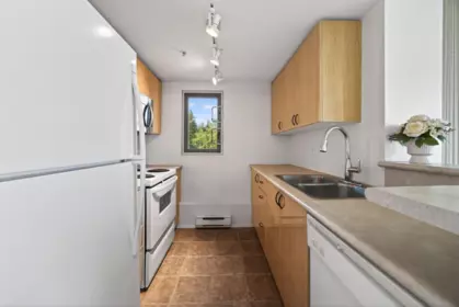 Breakfast Nook Photo of 1001 2733 Chandlery Place, Vancouver, BC