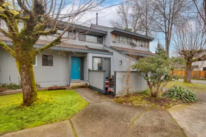 Staircase Photo of 3 19022 119b Avenue, Pitt Meadows, BC