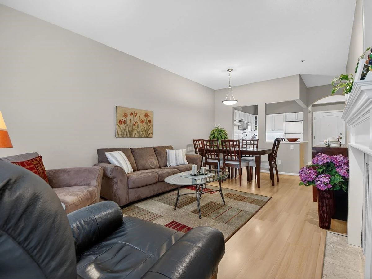 Family Room Photo of 513 5262 Oakmount Crescent, Burnaby, BC
