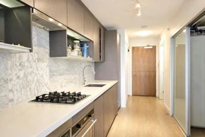 Kitchen Island Photo of 2805 13696 100 Avenue, Surrey, BC