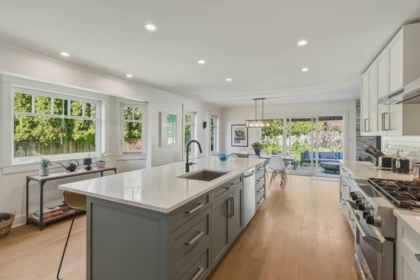 Kitchen Photo of 1000 Polewe Place, Garibaldi Highlands, BC