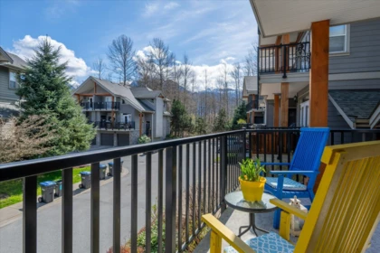 Front Yard Photo of 24 39758 Government Road, Squamish, BC
