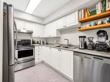 303 223 Mountain Highway, North Vancouver, BC, North Vancouver — Apartment/Condo for sale