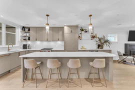 1986 W 11th Avenue, Vancouver, BC