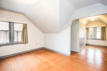 Hallway Photo of 6857 Laburnum Street, Vancouver, BC