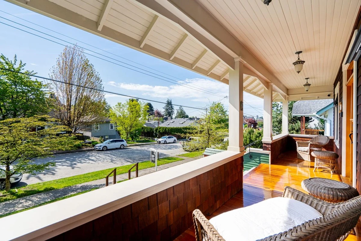 Family Room Photo of 909 Dublin Street, New Westminster, BC