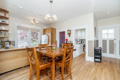 Breakfast Nook Photo of 909 Dublin Street, New Westminster, BC