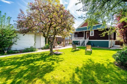 Front Yard Photo of 909 Dublin Street, New Westminster, BC