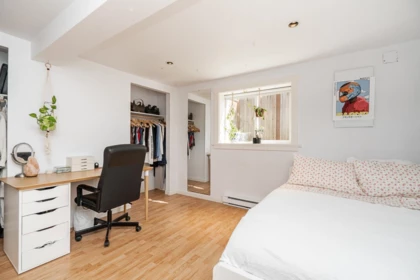 Mudroom Photo of 909 Dublin Street, New Westminster, BC