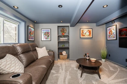 Powder Room Photo of 909 Dublin Street, New Westminster, BC