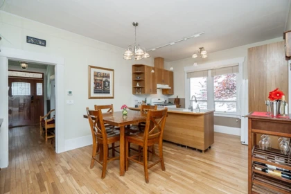 Primary Bedroom Photo of 909 Dublin Street, New Westminster, BC