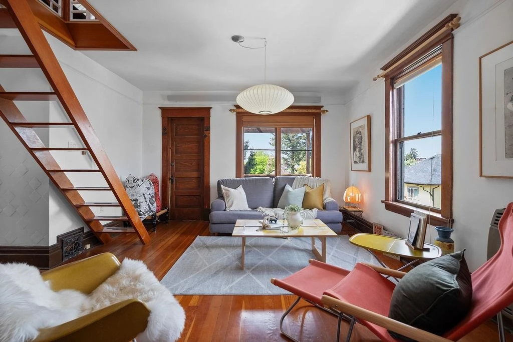 Living Room Photo of 1117 Semlin Drive, Vancouver, BC