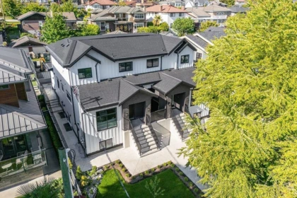 4917 Venables Street, Burnaby, BC, Burnaby — Half Duplex for sale