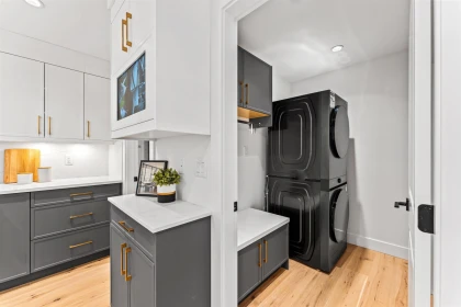 Guest Bathroom Photo of 4917 Venables Street, Burnaby, BC