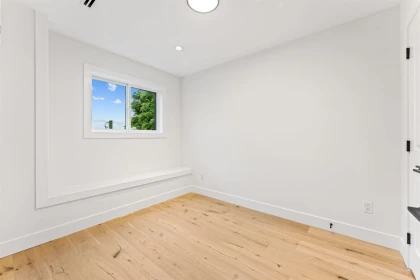 Laundry Room Photo of 4917 Venables Street, Burnaby, BC