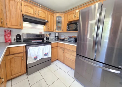 Breakfast Nook Photo of 15734 97a Avenue, Surrey, BC