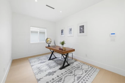 Entry Foyer Photo of 15658 82a Avenue, Surrey, BC