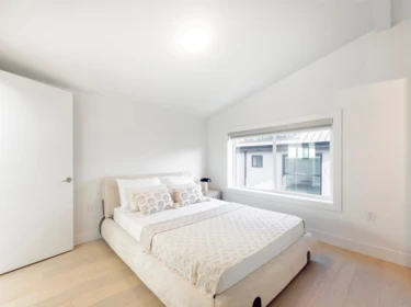Bedroom 3 Photo of 7355 Oak Street, Vancouver, BC