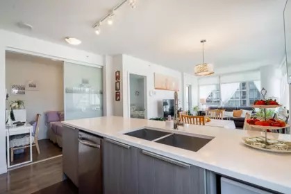 1009 6461 Telford Avenue, Burnaby, BC, Burnaby — Apartment/Condo for sale