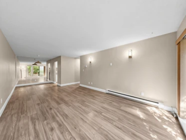 Bedroom 4 Photo of 5 9584 Manchester Drive, Burnaby, BC