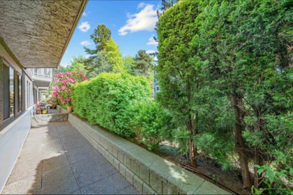 Hallway Photo of 5 9584 Manchester Drive, Burnaby, BC