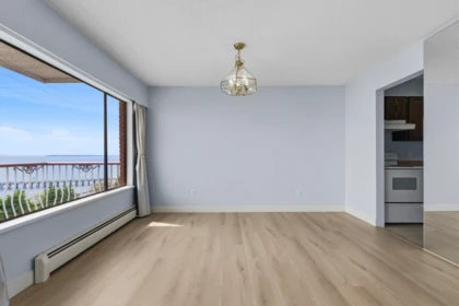 Bedroom 2 Photo of 202 15147 Marine Drive, White Rock, BC