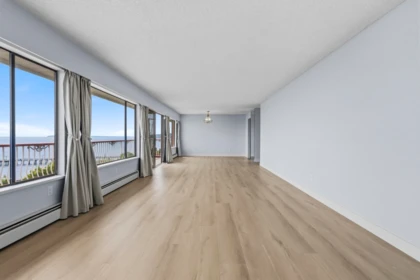 Bedroom 3 Photo of 202 15147 Marine Drive, White Rock, BC